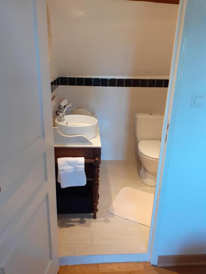 Chambre Dhotes B&B Le Figuier Benayes Exteriör bild