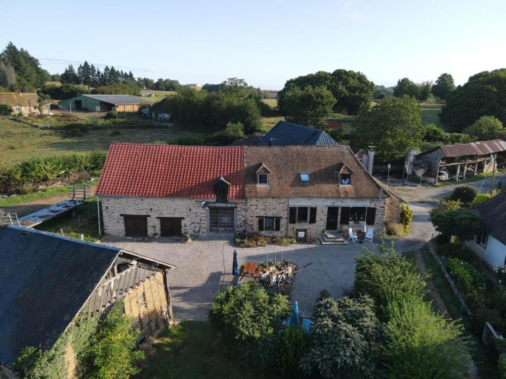 Chambre Dhotes B&B Le Figuier Benayes Exteriör bild
